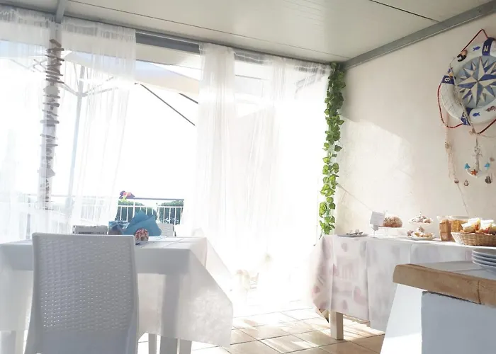 Seros Bed & Breakfast 4*