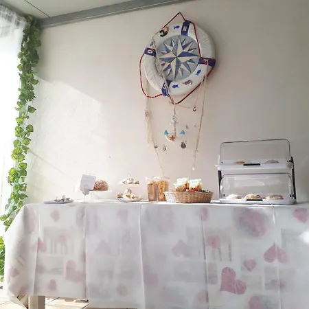 Seros Bed & Breakfast 4*