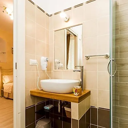 Seros Couette-café 4*
