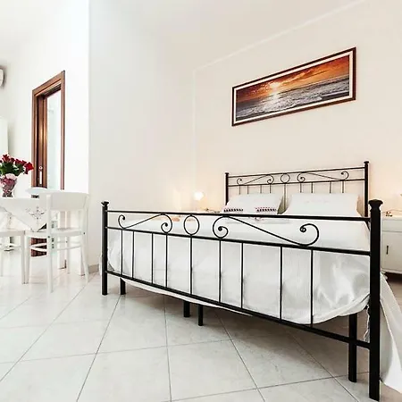 Couette-café Seros 4*